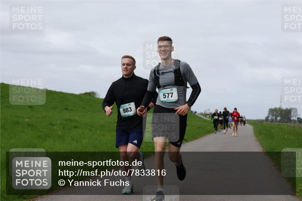 04.05.2025 - 8. Wedeler Halbmarathon Yannick Fuchs http://msf.ph/oto/7833816 04.05.2025 11:42:52 Laufen 983, 577 meine-sportfotos.de