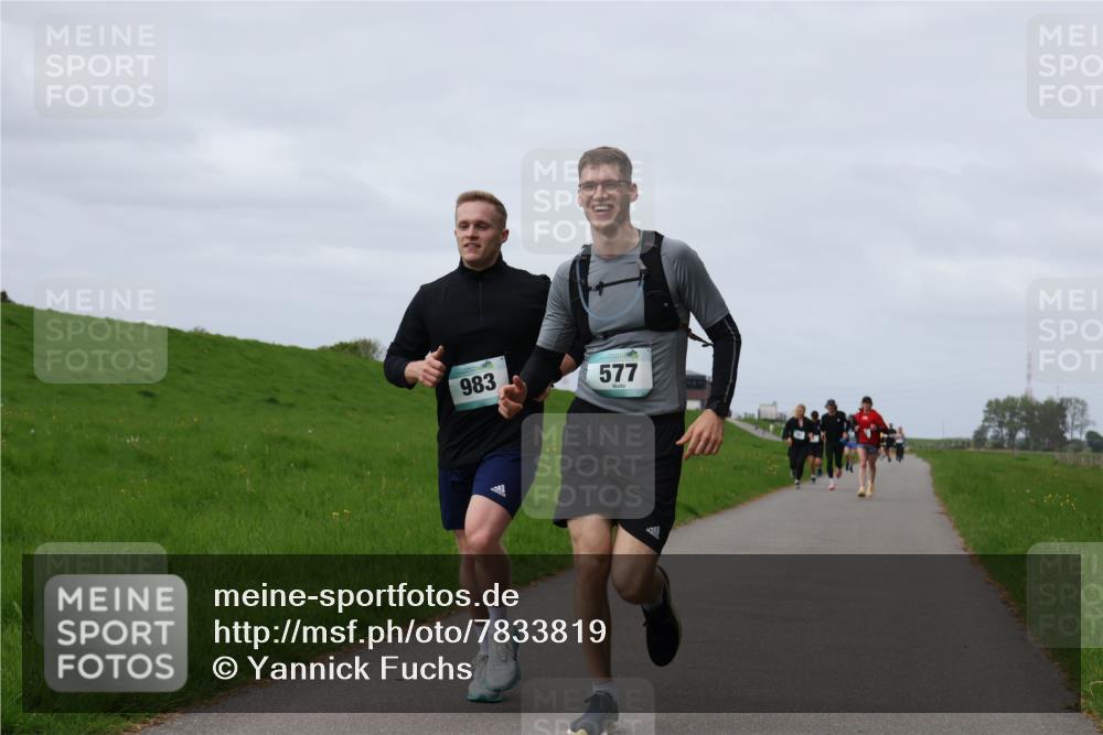 04.05.2025 - 8. Wedeler Halbmarathon Yannick Fuchs http://msf.ph/oto/7833819 04.05.2025 11:42:53 Laufen 983, 577 meine-sportfotos.de