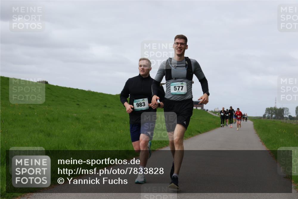 04.05.2025 - 8. Wedeler Halbmarathon Yannick Fuchs http://msf.ph/oto/7833828 04.05.2025 11:42:53 Laufen 983, 577 meine-sportfotos.de
