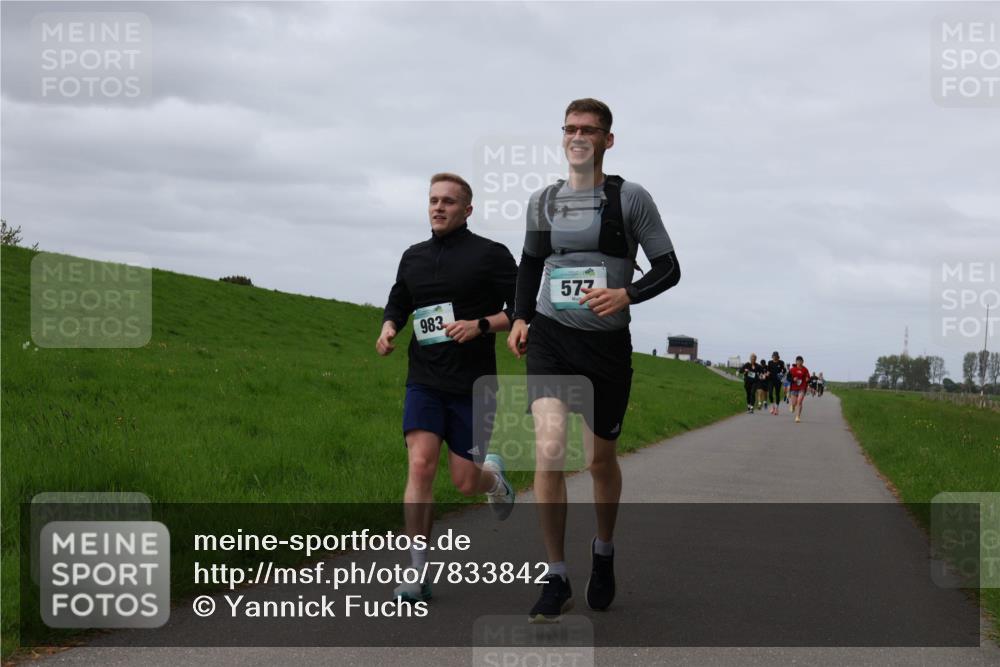 04.05.2025 - 8. Wedeler Halbmarathon Yannick Fuchs http://msf.ph/oto/7833842 04.05.2025 11:42:53 Laufen 577, 983 meine-sportfotos.de