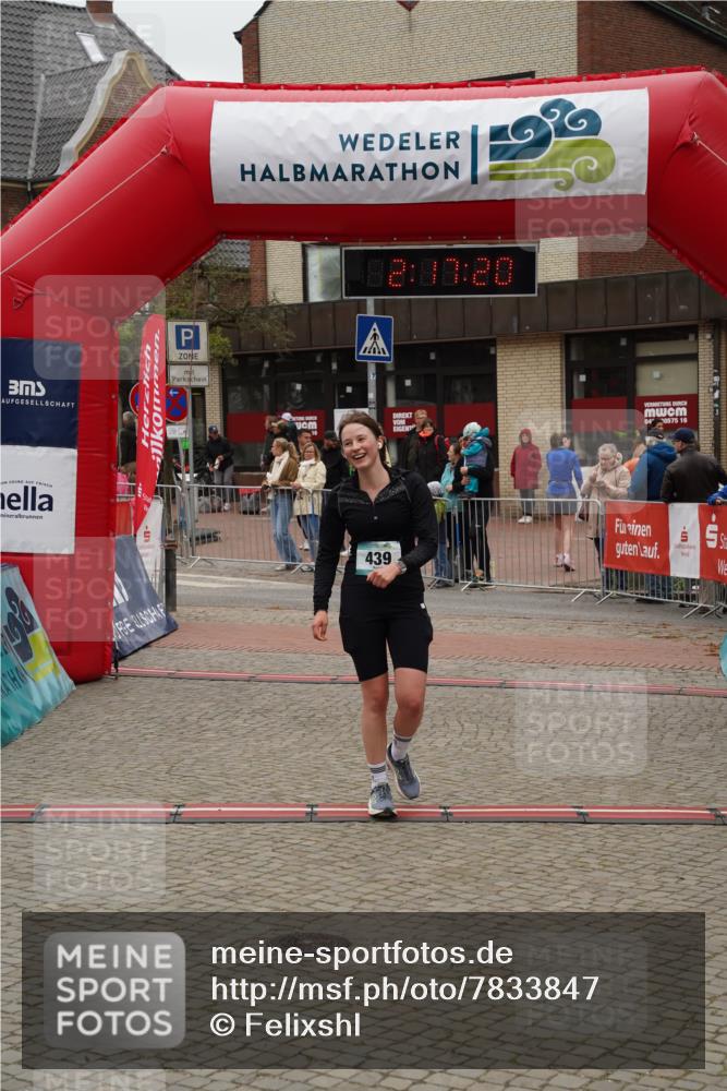 04.05.2025 - 8. Wedeler Halbmarathon Felixshl http://msf.ph/oto/7833847 04.05.2025 12:17:18 Ziel 439 meine-sportfotos.de