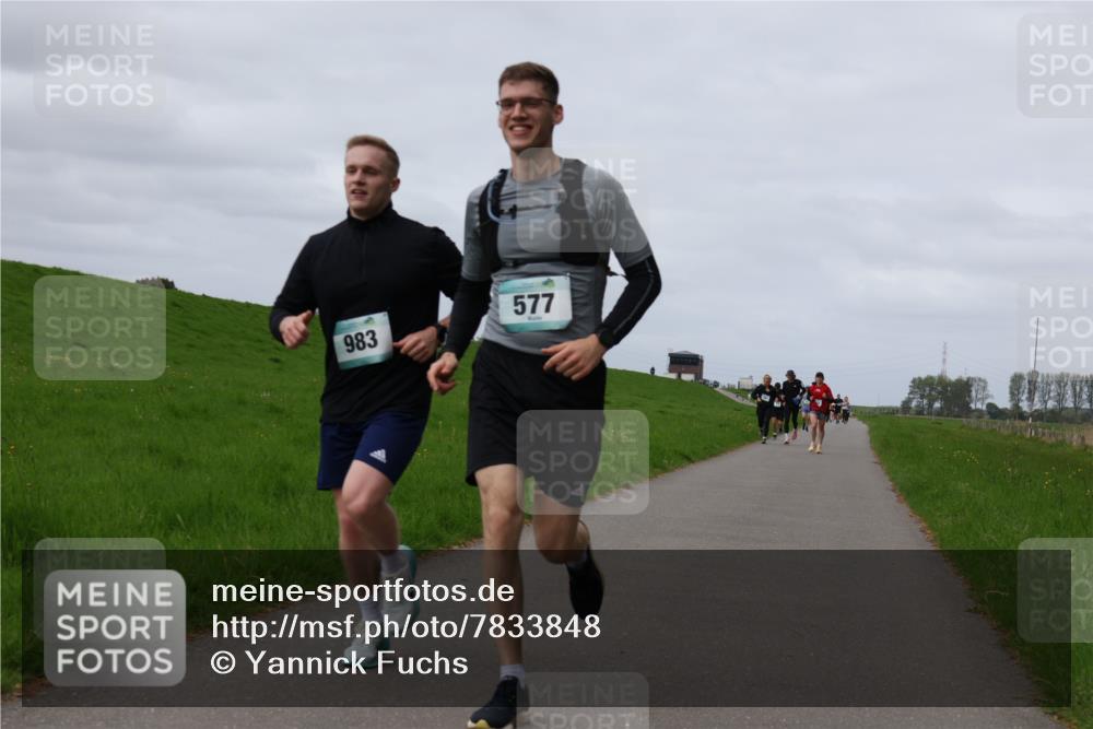 04.05.2025 - 8. Wedeler Halbmarathon Yannick Fuchs http://msf.ph/oto/7833848 04.05.2025 11:42:53 Laufen 577, 983 meine-sportfotos.de