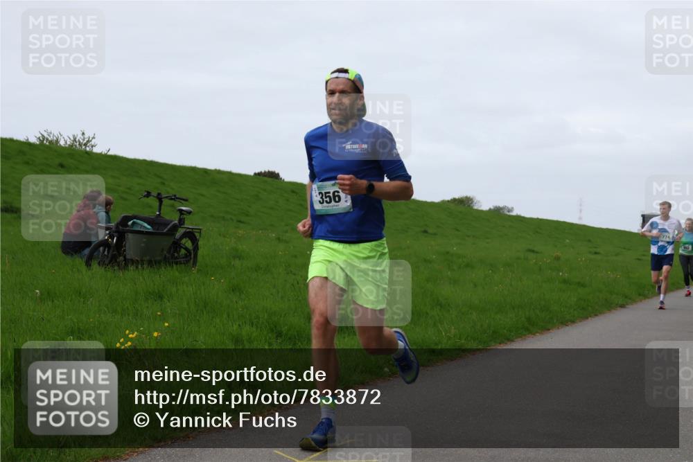 04.05.2025 - 8. Wedeler Halbmarathon Yannick Fuchs http://msf.ph/oto/7833872 04.05.2025 11:22:09 Laufen 356, 774, 692 meine-sportfotos.de