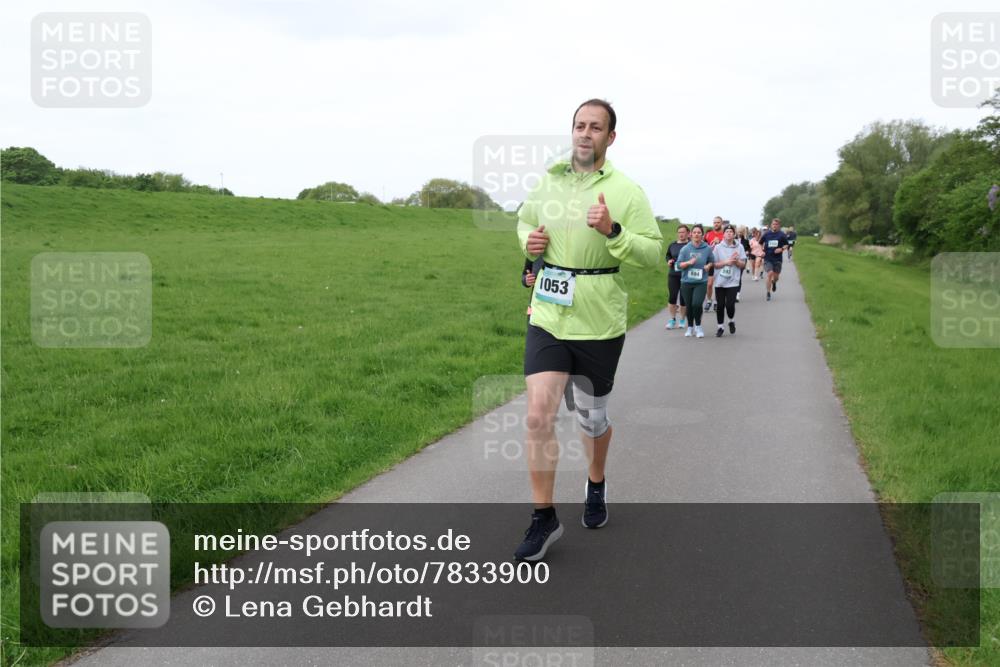 04.05.2025 - 8. Wedeler Halbmarathon Lena Gebhardt http://msf.ph/oto/7833900 04.05.2025 11:23:22 Laufen 1053, 594 meine-sportfotos.de