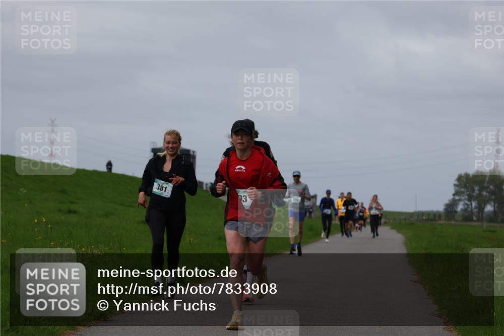 04.05.2025 - 8. Wedeler Halbmarathon Yannick Fuchs http://msf.ph/oto/7833908 04.05.2025 11:43:00 Laufen 381, 3 meine-sportfotos.de