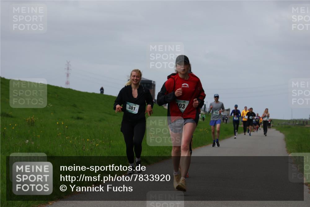 04.05.2025 - 8. Wedeler Halbmarathon Yannick Fuchs http://msf.ph/oto/7833920 04.05.2025 11:43:00 Laufen 381, 03 meine-sportfotos.de