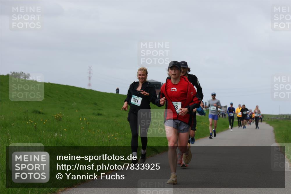 04.05.2025 - 8. Wedeler Halbmarathon Yannick Fuchs http://msf.ph/oto/7833925 04.05.2025 11:43:01 Laufen 381, 3 meine-sportfotos.de