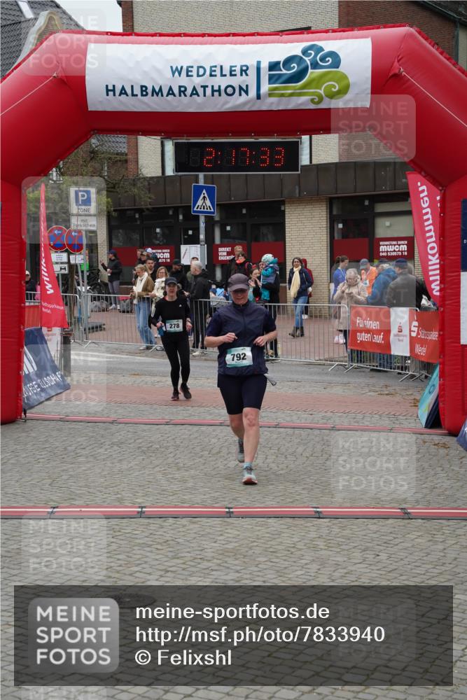 04.05.2025 - 8. Wedeler Halbmarathon Felixshl http://msf.ph/oto/7833940 04.05.2025 12:17:30 Ziel 278, 792 meine-sportfotos.de
