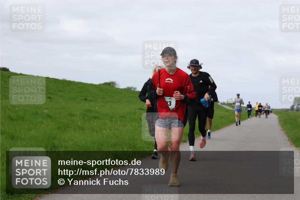 04.05.2025 - 8. Wedeler Halbmarathon Yannick Fuchs http://msf.ph/oto/7833989 04.05.2025 11:43:03 Laufen 3 meine-sportfotos.de