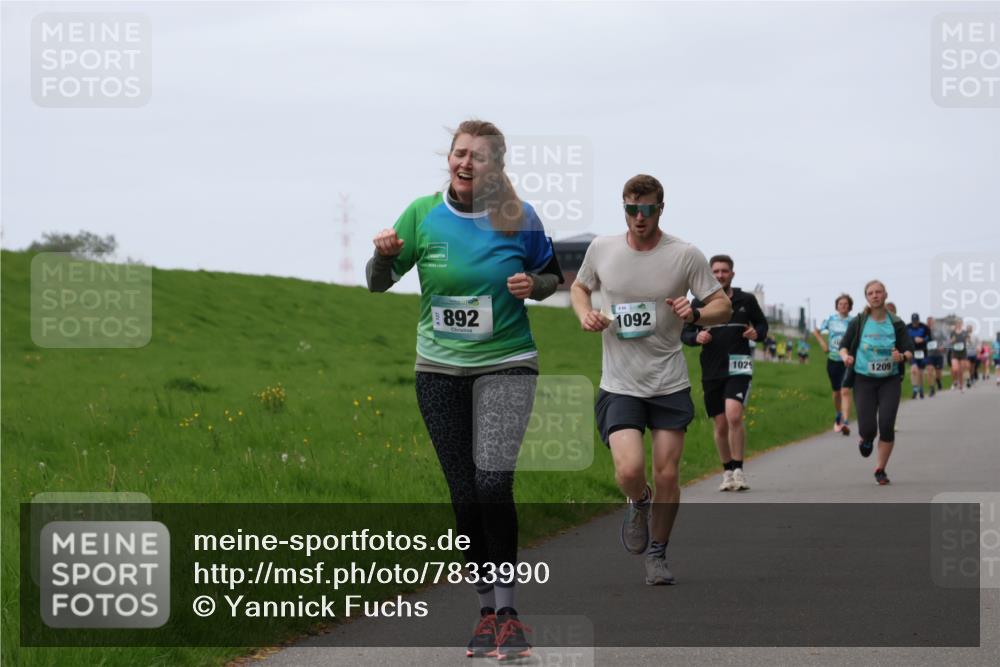 04.05.2025 - 8. Wedeler Halbmarathon Yannick Fuchs http://msf.ph/oto/7833990 04.05.2025 11:22:14 Laufen 892, 884, 1092, 1029, 1209 meine-sportfotos.de