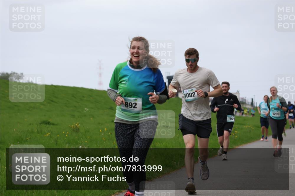 04.05.2025 - 8. Wedeler Halbmarathon Yannick Fuchs http://msf.ph/oto/7833999 04.05.2025 11:22:14 Laufen 892, 884, 1092, 1029, 1209 meine-sportfotos.de