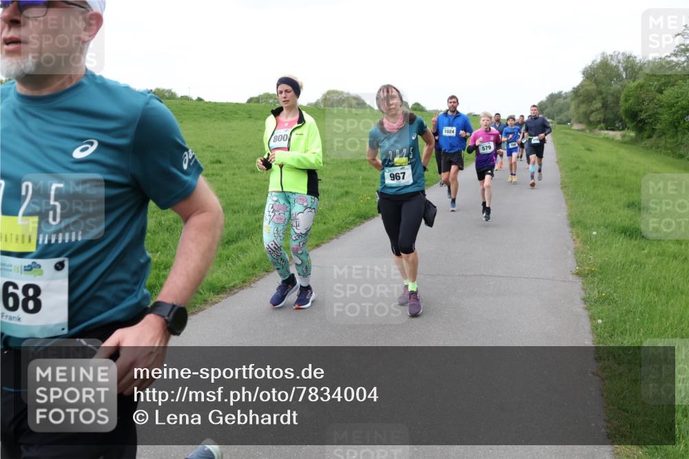 04.05.2025 - 8. Wedeler Halbmarathon Lena Gebhardt http://msf.ph/oto/7834004 04.05.2025 11:23:29 Laufen 25, 68, 800, 2025, 967, 1024, 579 meine-sportfotos.de