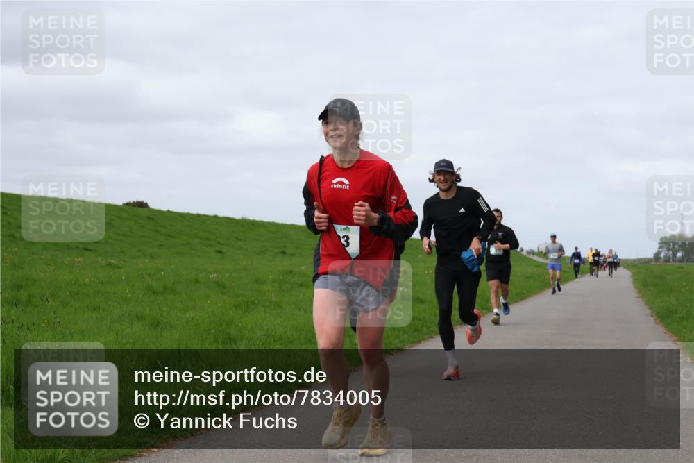 04.05.2025 - 8. Wedeler Halbmarathon Yannick Fuchs http://msf.ph/oto/7834005 04.05.2025 11:43:04 Laufen 3 meine-sportfotos.de
