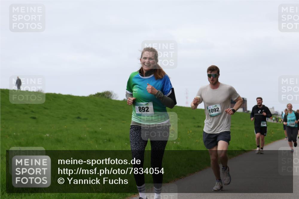 04.05.2025 - 8. Wedeler Halbmarathon Yannick Fuchs http://msf.ph/oto/7834054 04.05.2025 11:22:16 Laufen 892, 1092, 102, 1209 meine-sportfotos.de
