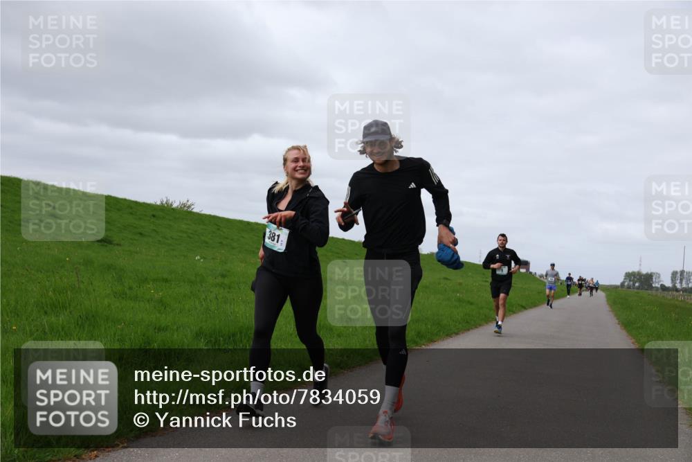 04.05.2025 - 8. Wedeler Halbmarathon Yannick Fuchs http://msf.ph/oto/7834059 04.05.2025 11:43:06 Laufen 381 meine-sportfotos.de