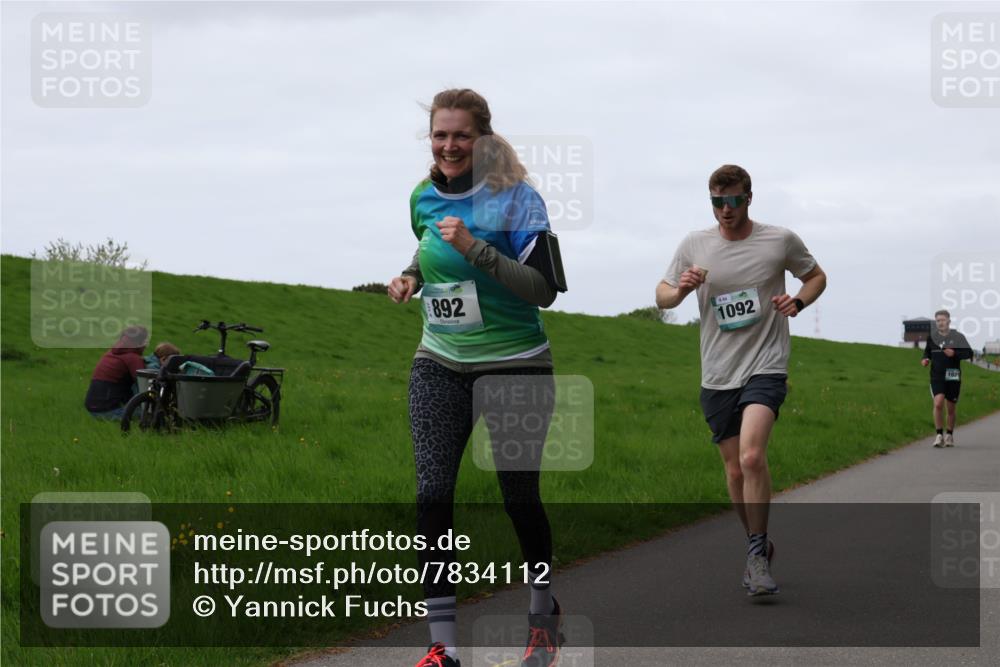 04.05.2025 - 8. Wedeler Halbmarathon Yannick Fuchs http://msf.ph/oto/7834112 04.05.2025 11:22:17 Laufen 892, 1092, 102 meine-sportfotos.de