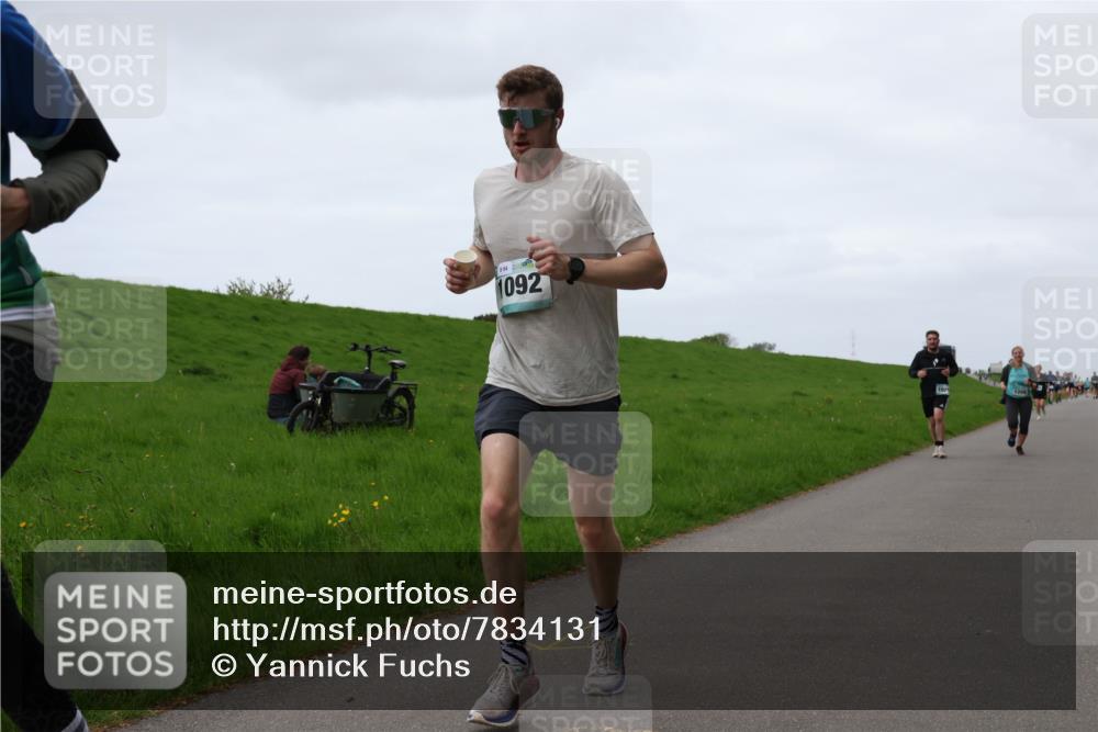 04.05.2025 - 8. Wedeler Halbmarathon Yannick Fuchs http://msf.ph/oto/7834131 04.05.2025 11:22:18 Laufen 1092 meine-sportfotos.de
