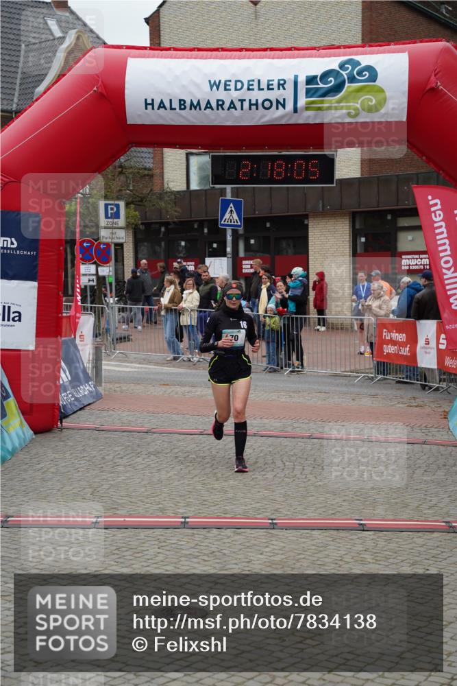 04.05.2025 - 8. Wedeler Halbmarathon Felixshl http://msf.ph/oto/7834138 04.05.2025 12:18:02 Ziel 70 meine-sportfotos.de