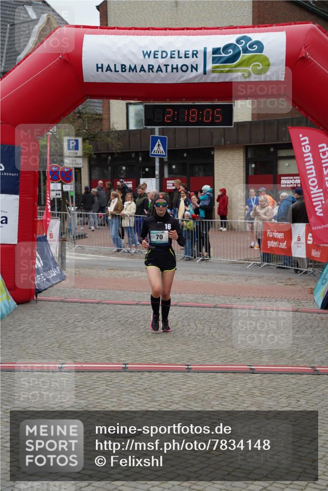 04.05.2025 - 8. Wedeler Halbmarathon Felixshl http://msf.ph/oto/7834148 04.05.2025 12:18:02 Ziel 70 meine-sportfotos.de