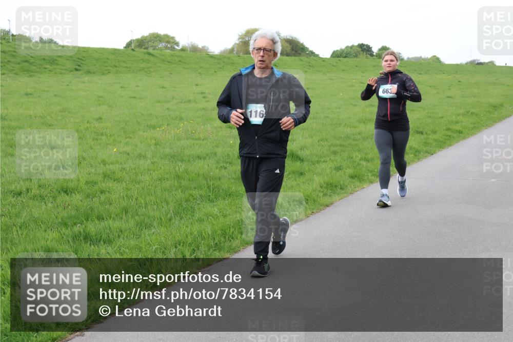 04.05.2025 - 8. Wedeler Halbmarathon Lena Gebhardt http://msf.ph/oto/7834154 04.05.2025 11:23:38 Laufen 116, 663 meine-sportfotos.de