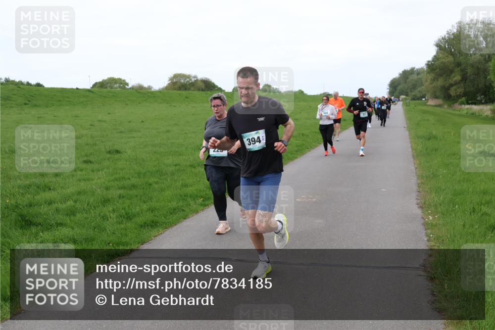 04.05.2025 - 8. Wedeler Halbmarathon Lena Gebhardt http://msf.ph/oto/7834185 04.05.2025 11:23:44 Laufen 225, 394, 77 meine-sportfotos.de