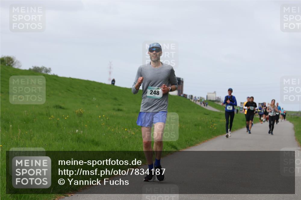 04.05.2025 - 8. Wedeler Halbmarathon Yannick Fuchs http://msf.ph/oto/7834187 04.05.2025 11:43:11 Laufen 248 meine-sportfotos.de