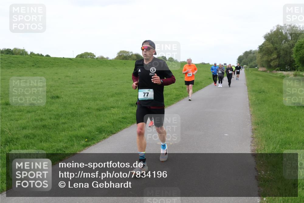 04.05.2025 - 8. Wedeler Halbmarathon Lena Gebhardt http://msf.ph/oto/7834196 04.05.2025 11:23:46 Laufen 77 meine-sportfotos.de