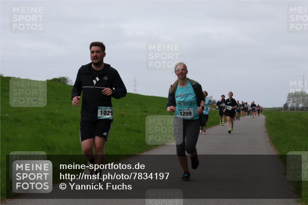 04.05.2025 - 8. Wedeler Halbmarathon Yannick Fuchs http://msf.ph/oto/7834197 04.05.2025 11:22:22 Laufen 1029, 2023, 1209 meine-sportfotos.de