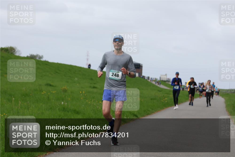 04.05.2025 - 8. Wedeler Halbmarathon Yannick Fuchs http://msf.ph/oto/7834201 04.05.2025 11:43:11 Laufen 248 meine-sportfotos.de
