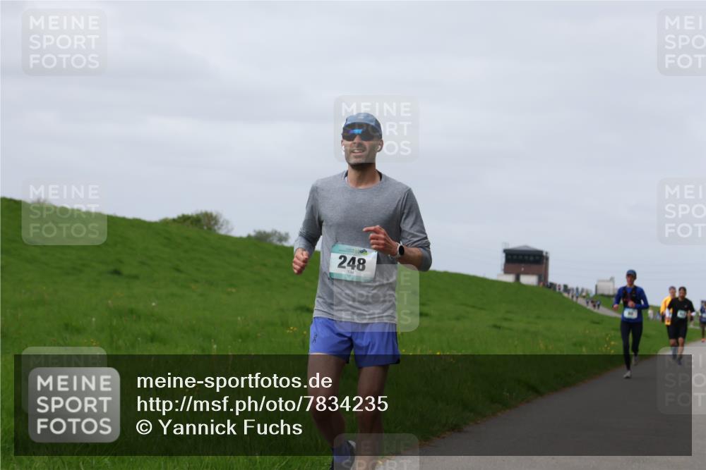 04.05.2025 - 8. Wedeler Halbmarathon Yannick Fuchs http://msf.ph/oto/7834235 04.05.2025 11:43:13 Laufen 248 meine-sportfotos.de