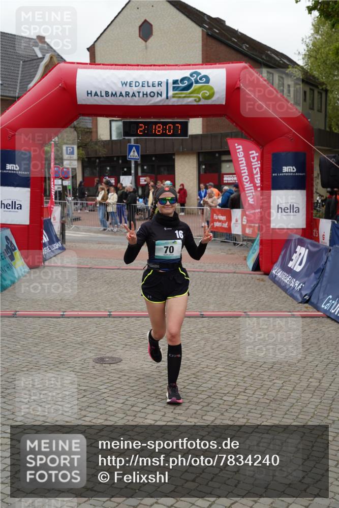 04.05.2025 - 8. Wedeler Halbmarathon Felixshl http://msf.ph/oto/7834240 04.05.2025 12:18:05 Ziel 70 meine-sportfotos.de