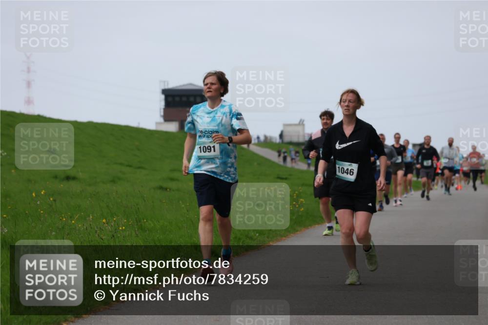04.05.2025 - 8. Wedeler Halbmarathon Yannick Fuchs http://msf.ph/oto/7834259 04.05.2025 11:22:25 Laufen 1091, 1046 meine-sportfotos.de