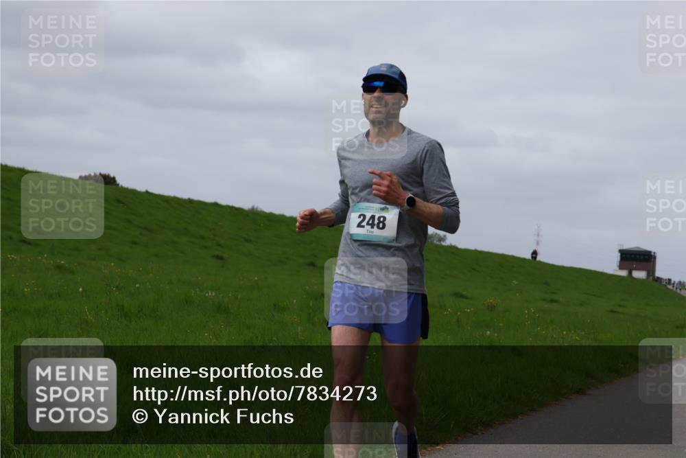 04.05.2025 - 8. Wedeler Halbmarathon Yannick Fuchs http://msf.ph/oto/7834273 04.05.2025 11:43:13 Laufen 248 meine-sportfotos.de