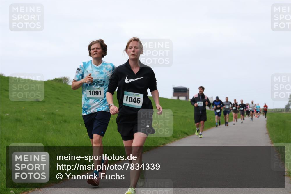 04.05.2025 - 8. Wedeler Halbmarathon Yannick Fuchs http://msf.ph/oto/7834339 04.05.2025 11:22:30 Laufen 1091, 1046, 415 meine-sportfotos.de