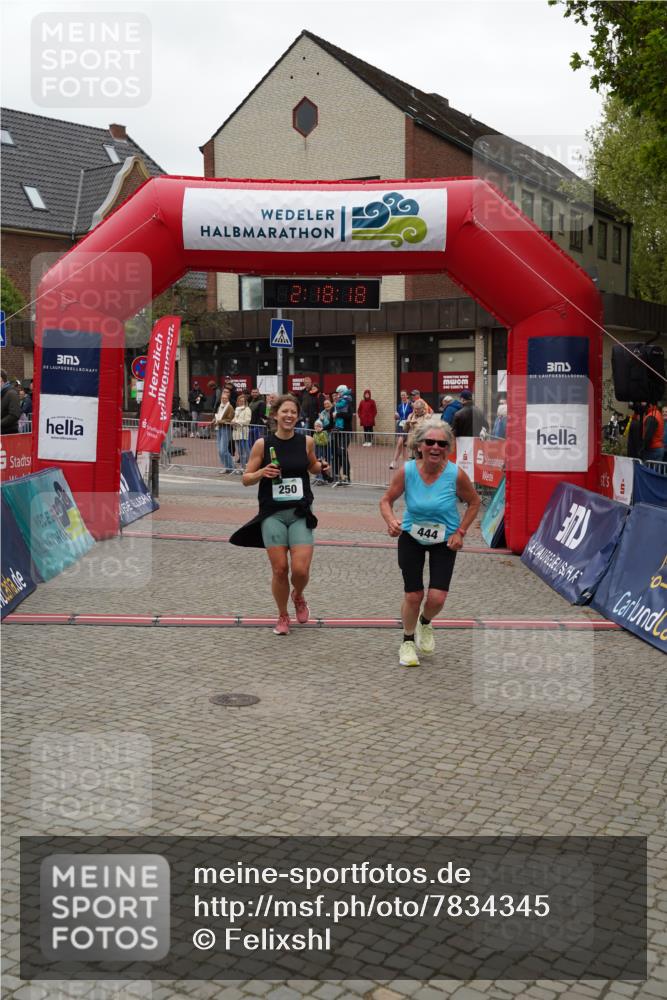 04.05.2025 - 8. Wedeler Halbmarathon Felixshl http://msf.ph/oto/7834345 04.05.2025 12:18:16 Ziel 250, 444 meine-sportfotos.de