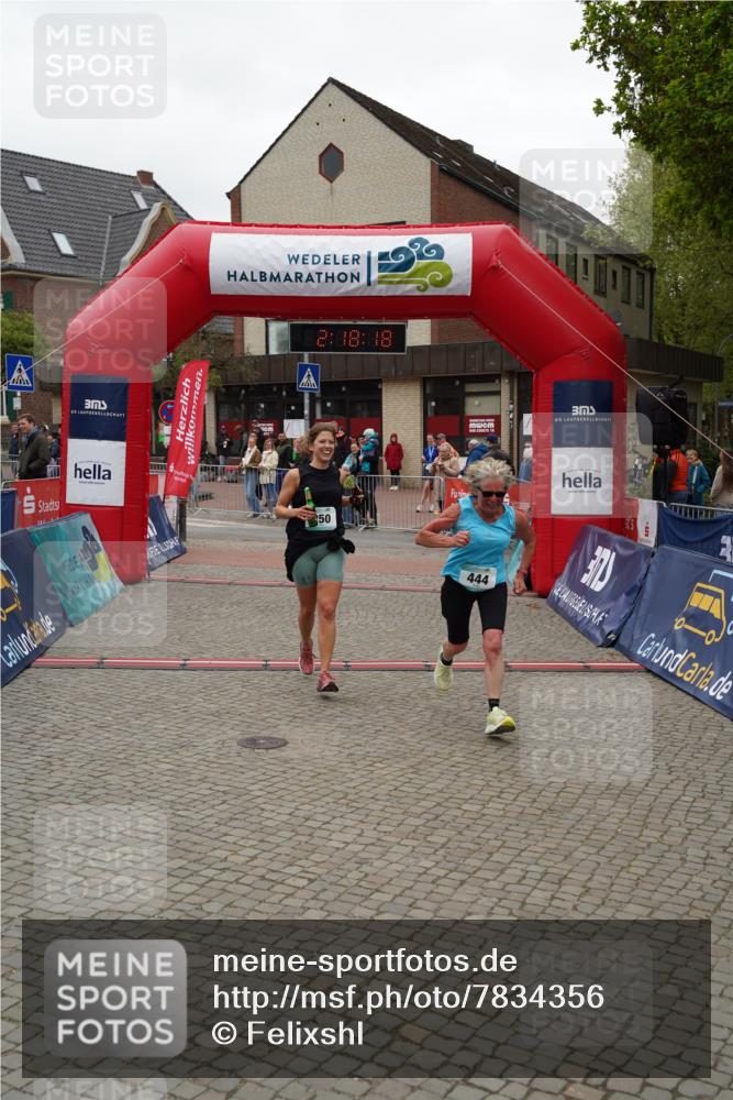 04.05.2025 - 8. Wedeler Halbmarathon Felixshl http://msf.ph/oto/7834356 04.05.2025 12:18:16 Ziel 250, 444 meine-sportfotos.de