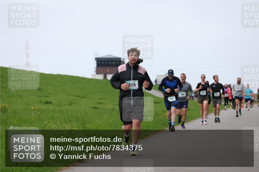 04.05.2025 - 8. Wedeler Halbmarathon Yannick Fuchs http://msf.ph/oto/7834375 04.05.2025 11:22:32 Laufen 15, 115, 259, 793 meine-sportfotos.de