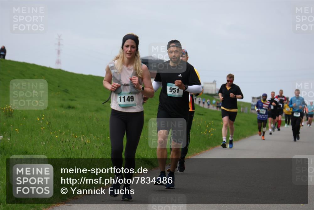 04.05.2025 - 8. Wedeler Halbmarathon Yannick Fuchs http://msf.ph/oto/7834386 04.05.2025 11:43:23 Laufen 1149, 951, 1129 meine-sportfotos.de