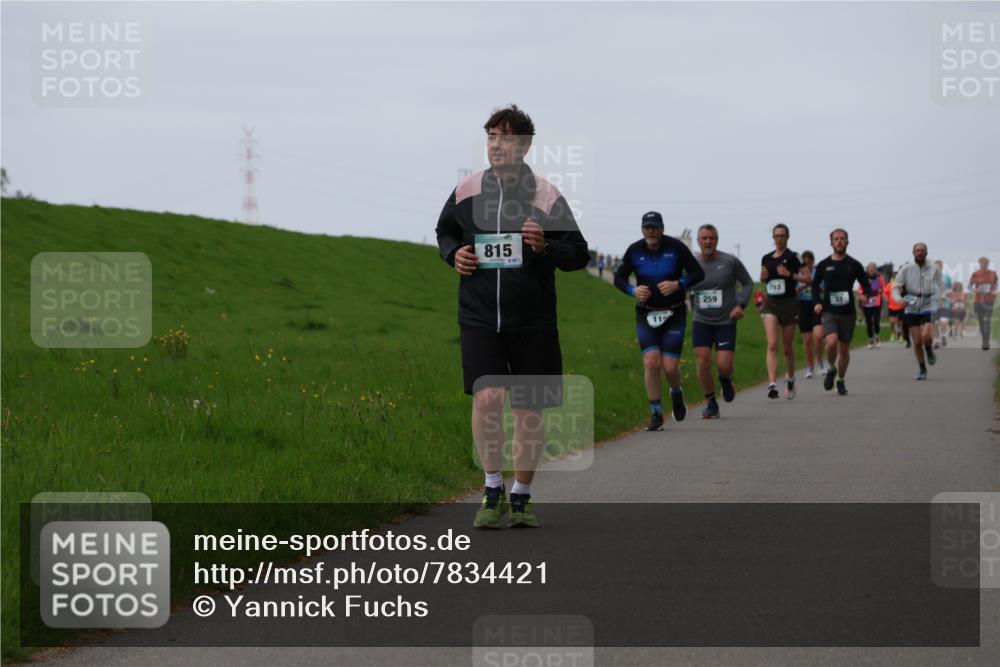 04.05.2025 - 8. Wedeler Halbmarathon Yannick Fuchs http://msf.ph/oto/7834421 04.05.2025 11:22:33 Laufen 815, 894, 11, 259, 793 meine-sportfotos.de