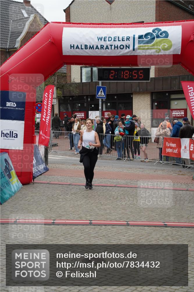 04.05.2025 - 8. Wedeler Halbmarathon Felixshl http://msf.ph/oto/7834432 04.05.2025 12:18:52 Ziel 377 meine-sportfotos.de