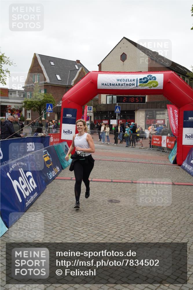 04.05.2025 - 8. Wedeler Halbmarathon Felixshl http://msf.ph/oto/7834502 04.05.2025 12:18:55 Ziel 377 meine-sportfotos.de