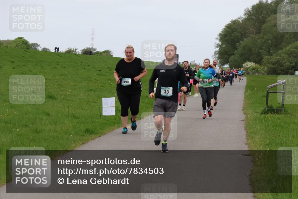 04.05.2025 - 8. Wedeler Halbmarathon Lena Gebhardt http://msf.ph/oto/7834503 04.05.2025 11:24:33 Laufen 88, 390, 33, 892, 209 meine-sportfotos.de