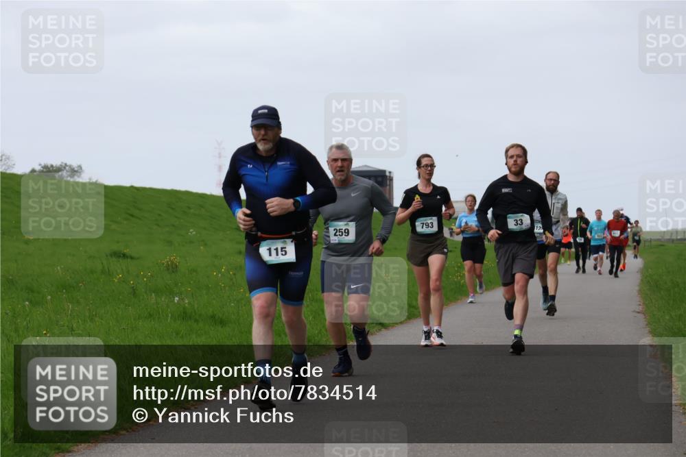 04.05.2025 - 8. Wedeler Halbmarathon Yannick Fuchs http://msf.ph/oto/7834514 04.05.2025 11:22:41 Laufen 115, 259, 793, 33, 12 meine-sportfotos.de