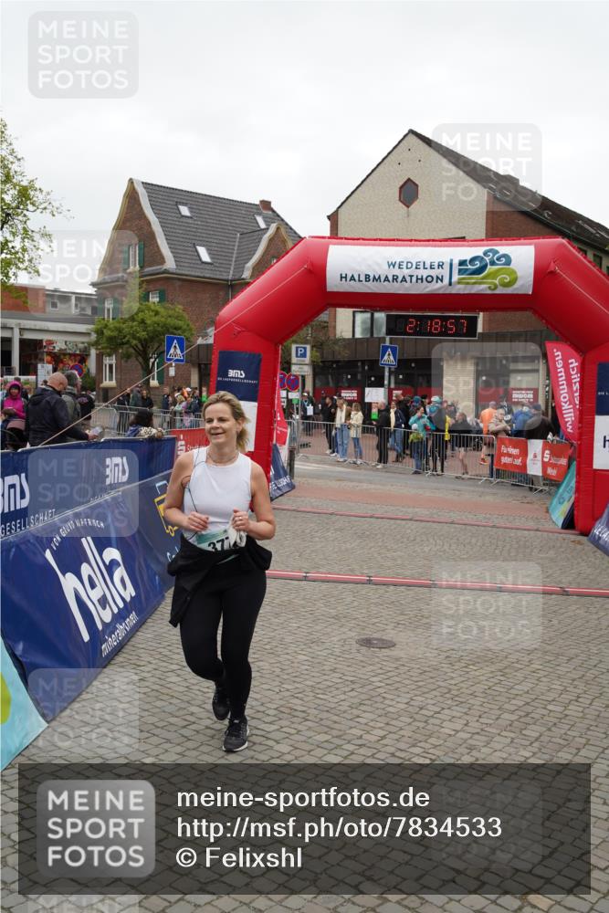 04.05.2025 - 8. Wedeler Halbmarathon Felixshl http://msf.ph/oto/7834533 04.05.2025 12:18:55 Ziel 377 meine-sportfotos.de