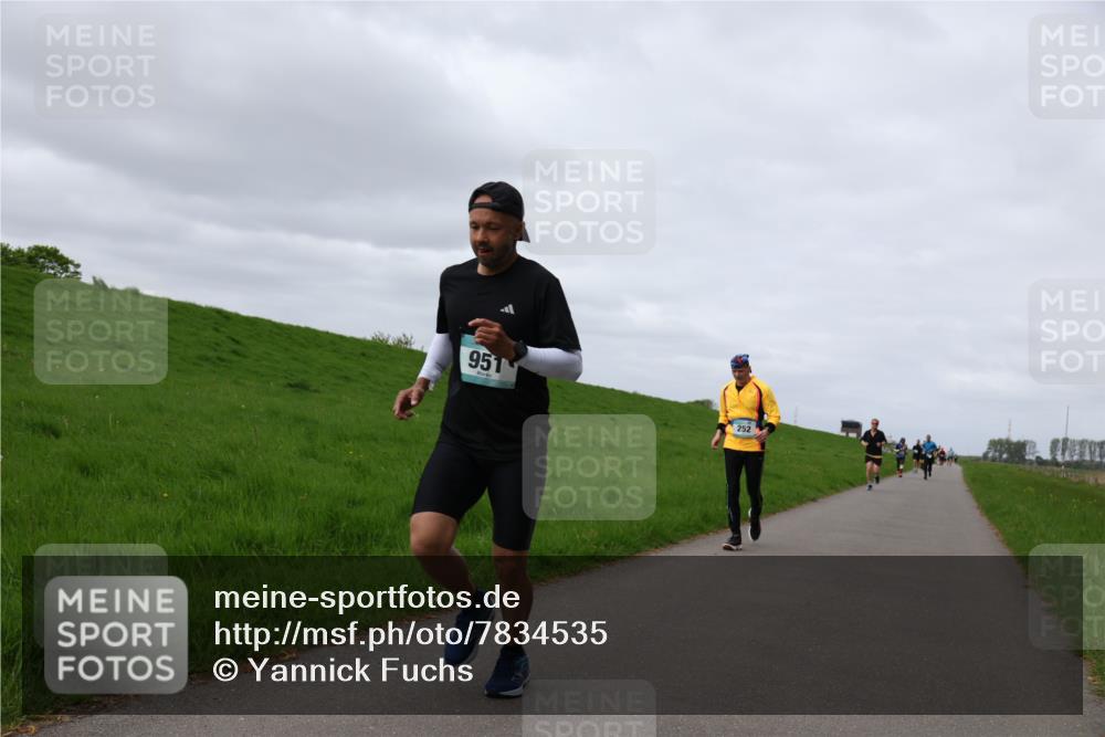 04.05.2025 - 8. Wedeler Halbmarathon Yannick Fuchs http://msf.ph/oto/7834535 04.05.2025 11:43:29 Laufen 951, 252 meine-sportfotos.de