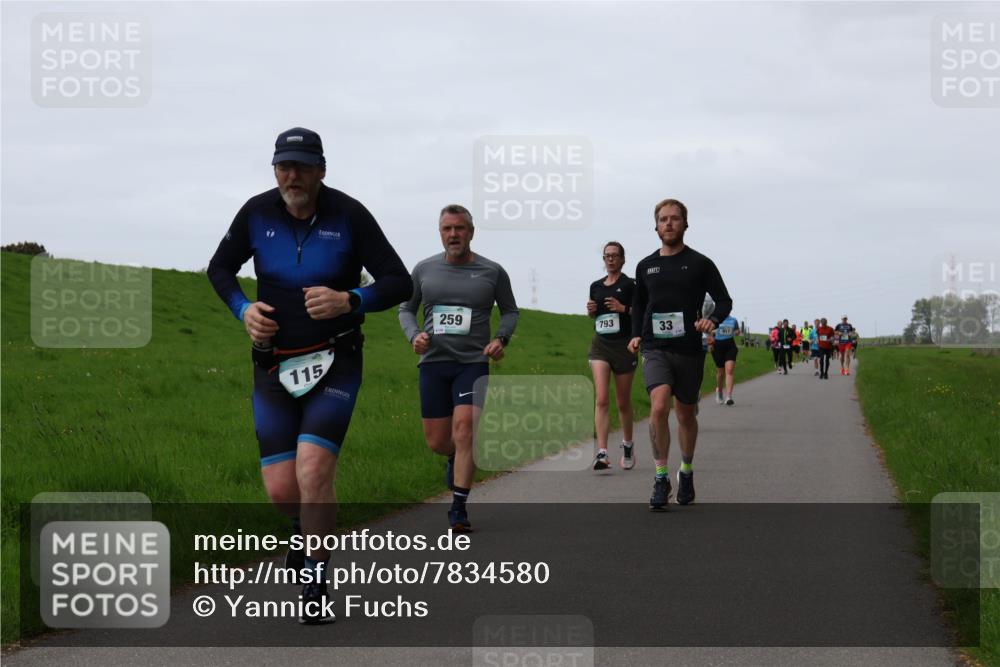 04.05.2025 - 8. Wedeler Halbmarathon Yannick Fuchs http://msf.ph/oto/7834580 04.05.2025 11:22:44 Laufen 115, 259, 793, 33 meine-sportfotos.de