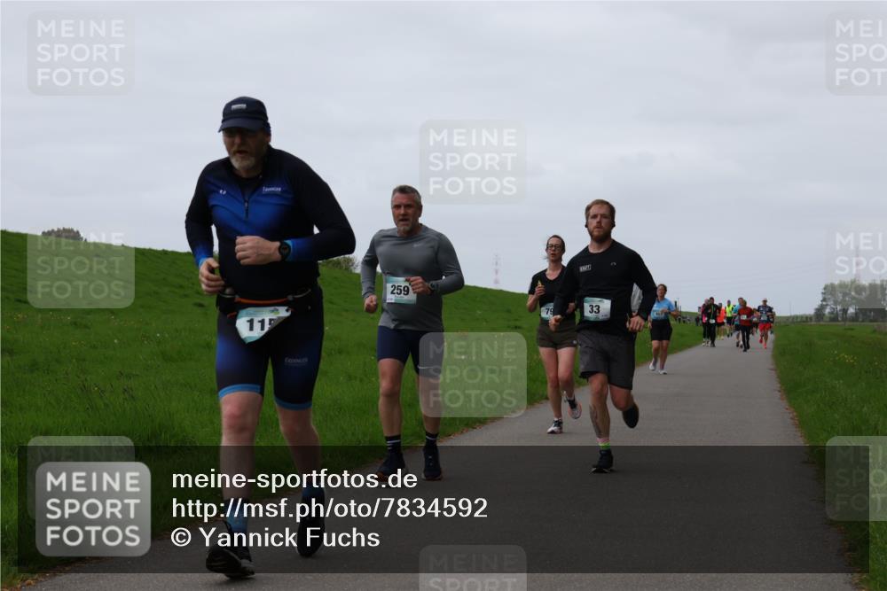04.05.2025 - 8. Wedeler Halbmarathon Yannick Fuchs http://msf.ph/oto/7834592 04.05.2025 11:22:44 Laufen 11, 259, 33, 917 meine-sportfotos.de