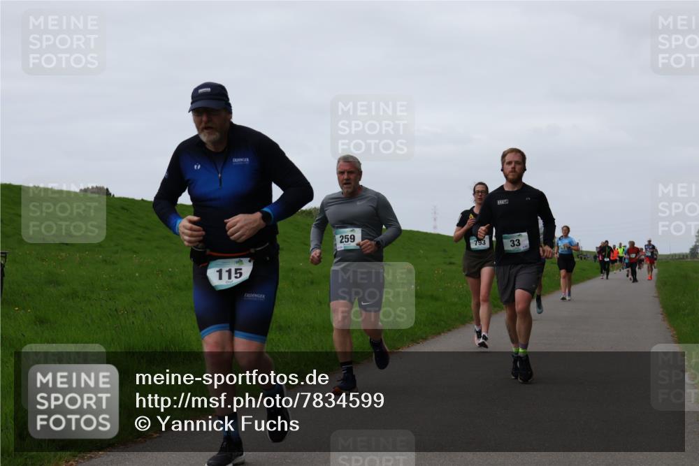 04.05.2025 - 8. Wedeler Halbmarathon Yannick Fuchs http://msf.ph/oto/7834599 04.05.2025 11:22:44 Laufen 115, 259, 793, 33 meine-sportfotos.de