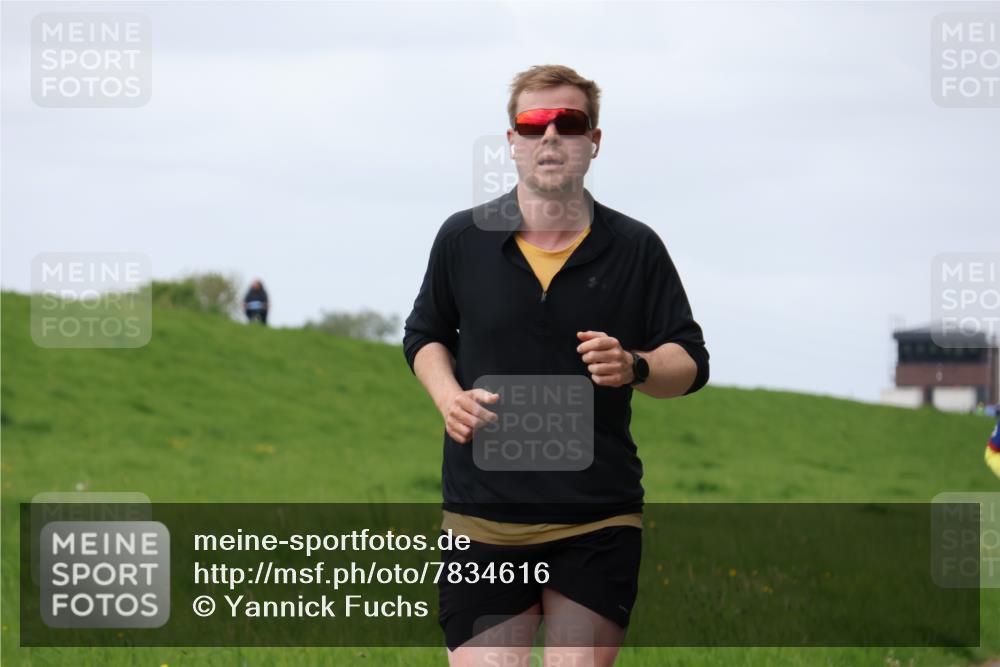 04.05.2025 - 8. Wedeler Halbmarathon Yannick Fuchs http://msf.ph/oto/7834616 04.05.2025 11:43:35 Laufen  meine-sportfotos.de