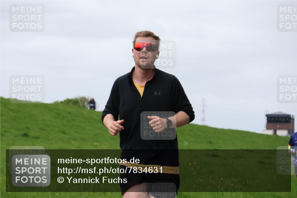 04.05.2025 - 8. Wedeler Halbmarathon Yannick Fuchs http://msf.ph/oto/7834631 04.05.2025 11:43:35 Laufen  meine-sportfotos.de